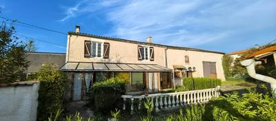 Maison - 180 m² - 9 pièces