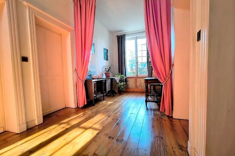Maison de maîtres - 280 m² - 11 pièces