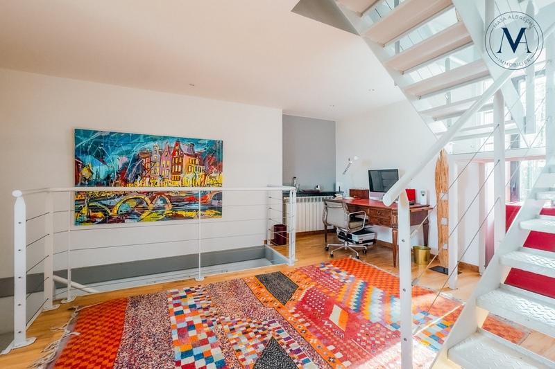 Haras - 340 m² - 6 pièces