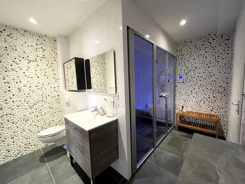 Maison jumelée - 119 m² - 7 pièces