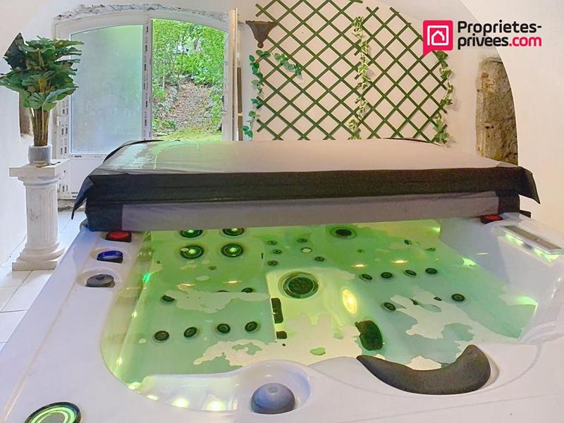 Maison - 150 m² - 8 pièces