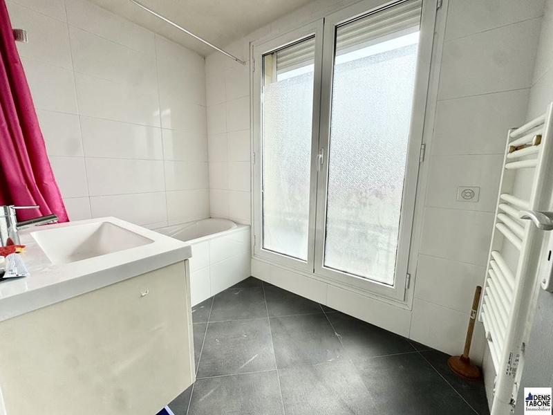 Maison traditionnelle - 72 m² - 4 pièces