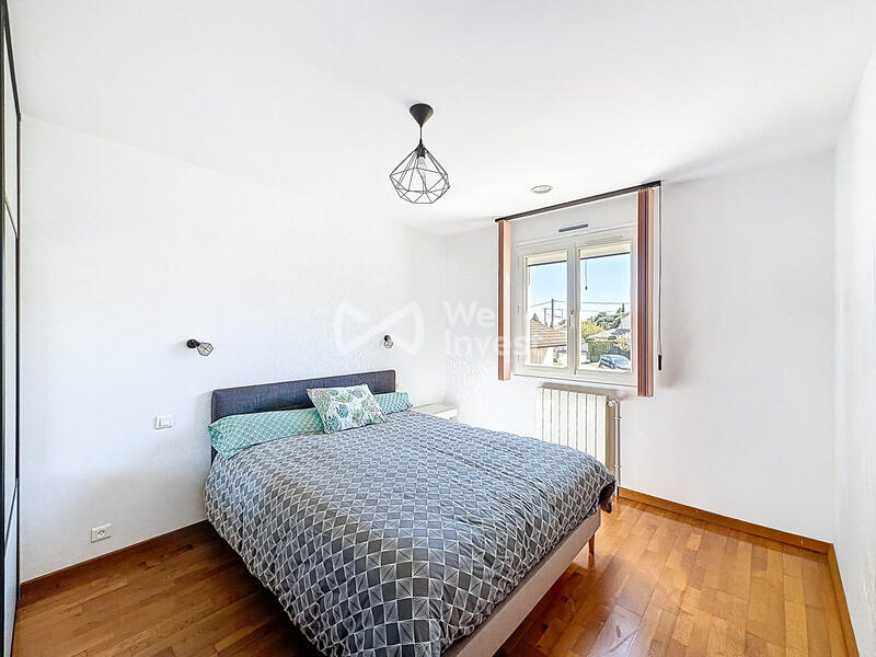 Maison traditionnelle - 92 m² - 5 pièces