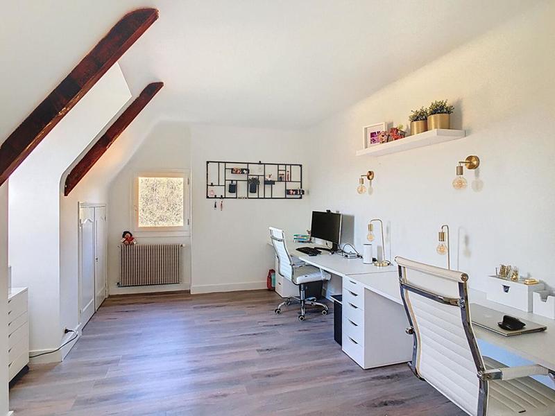 Maison - 397 m² - 14 pièces