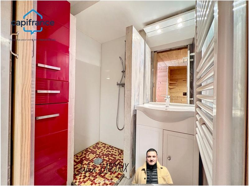 Maison - 272 m² - 10 pièces