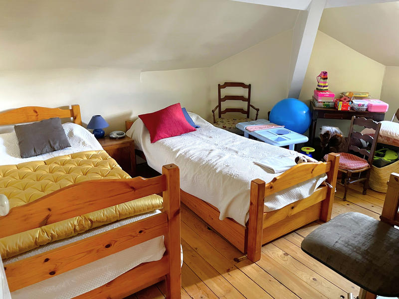 Propriété - 284 m² - 11 pièces