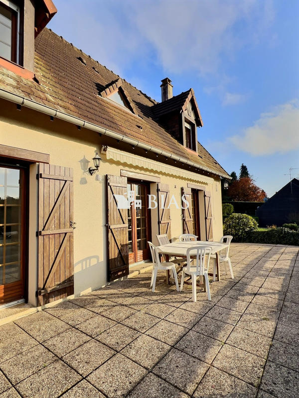 Maison - 136 m² - 6 pièces