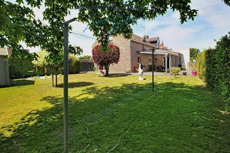 Maison - 151 m² - 8 pièces