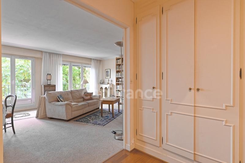 Appartement bourgeois - 103 m² - 5 pièces