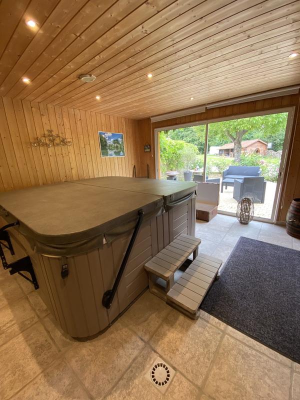 Maison traditionnelle - 462 m² - 12 pièces