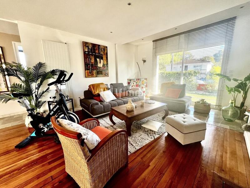 Maison - 160 m² - 5 pièces