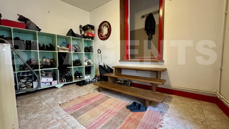 Maison de ville - 235 m² - 9 pièces