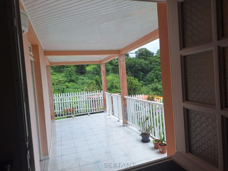 Maison - 216 m² - 6 pièces