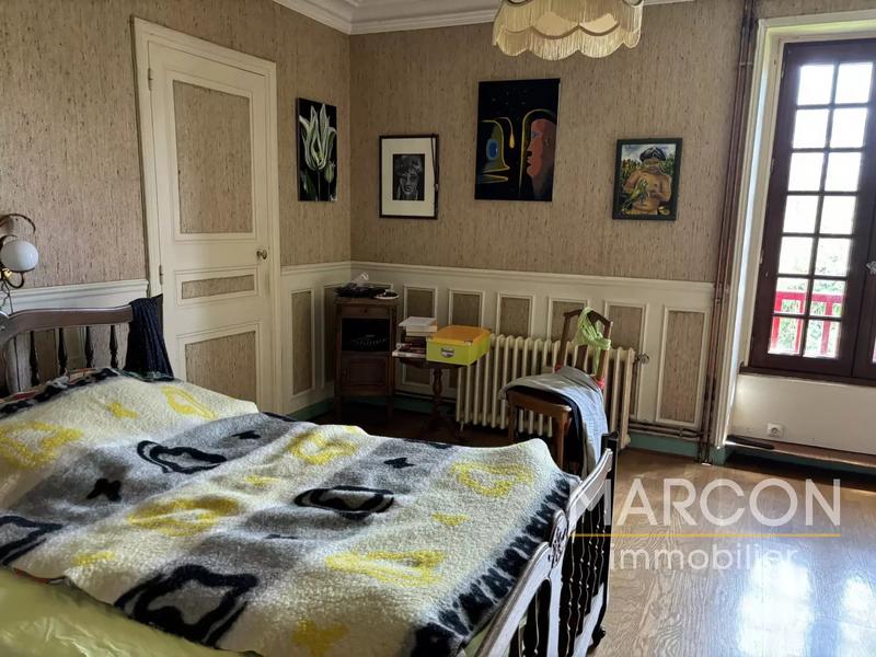 Propriété - 225 m²