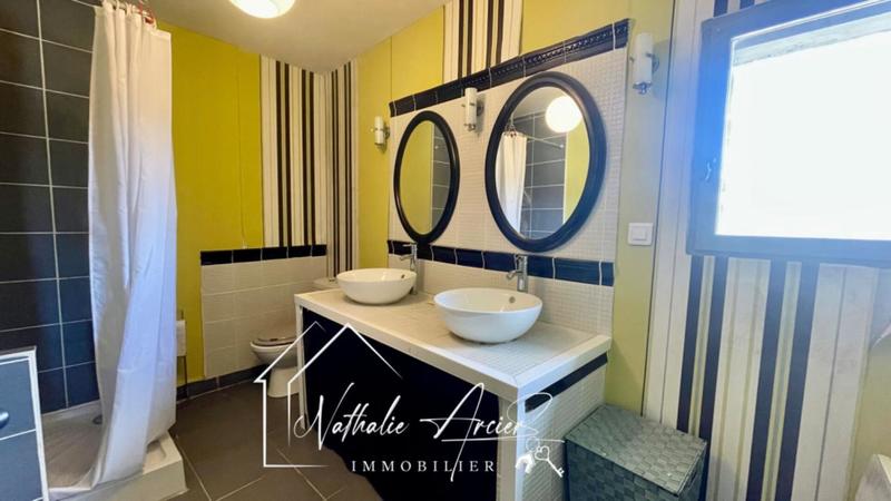 Maison - 254 m² - 8 pièces