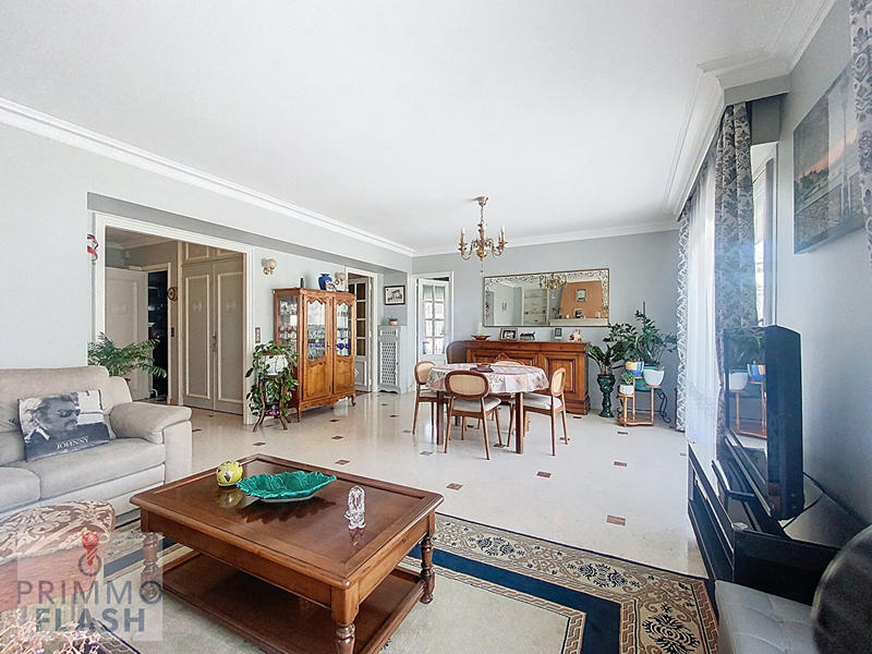 Appartement - 80 m² - 4 pièces