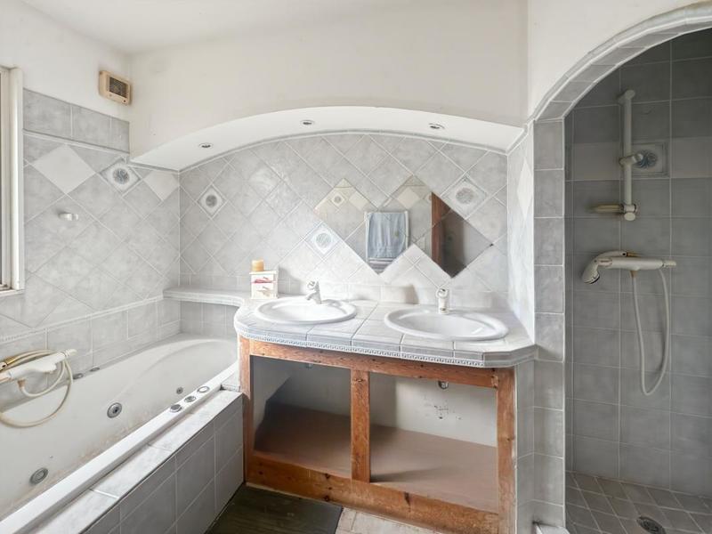 Maison - 162 m² - 6 pièces