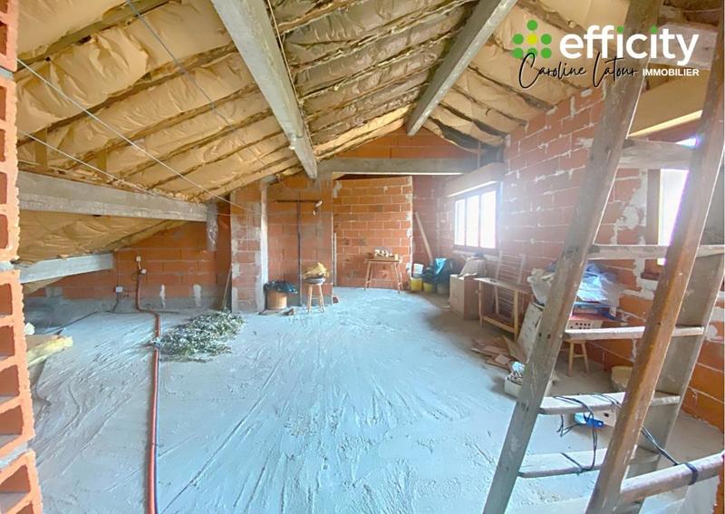 Maison - 310 m² - 6 pièces