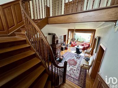 Maison - 320 m² - 7 pièces