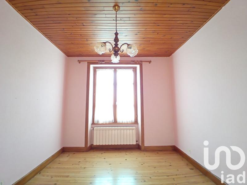 Maison - 99 m² - 5 pièces