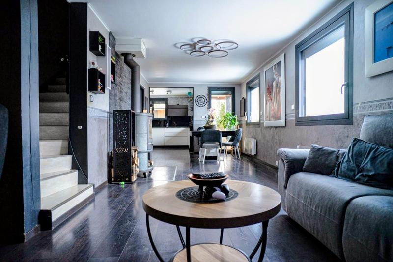 Maison - 154 m² - 8 pièces