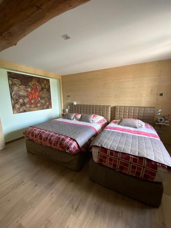 Longère - 368 m² - 10 pièces