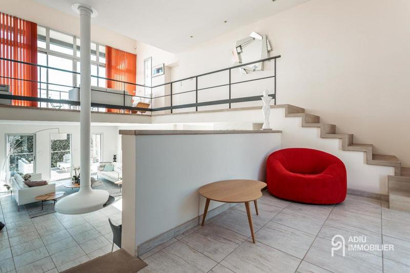 Propriété - 250 m² - 7 pièces