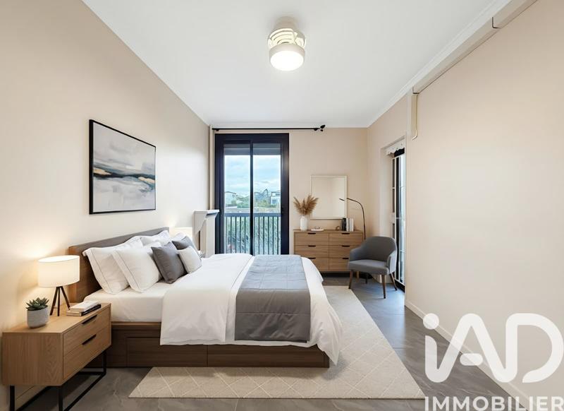 Appartement - 77 m² - 4 pièces