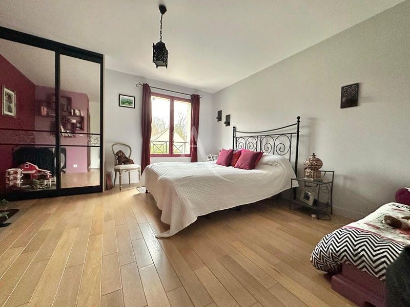 Maison - 205 m² - 6 pièces