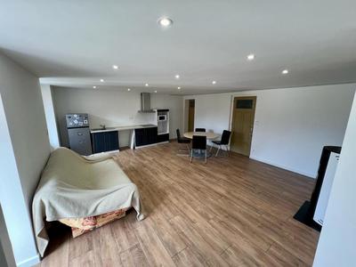 Appartement - 77 m² - 3 pièces