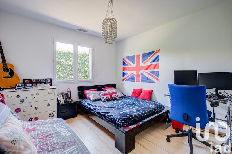 Maison - 238 m² - 7 pièces