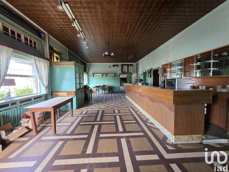 Maison - 530 m² - 11 pièces