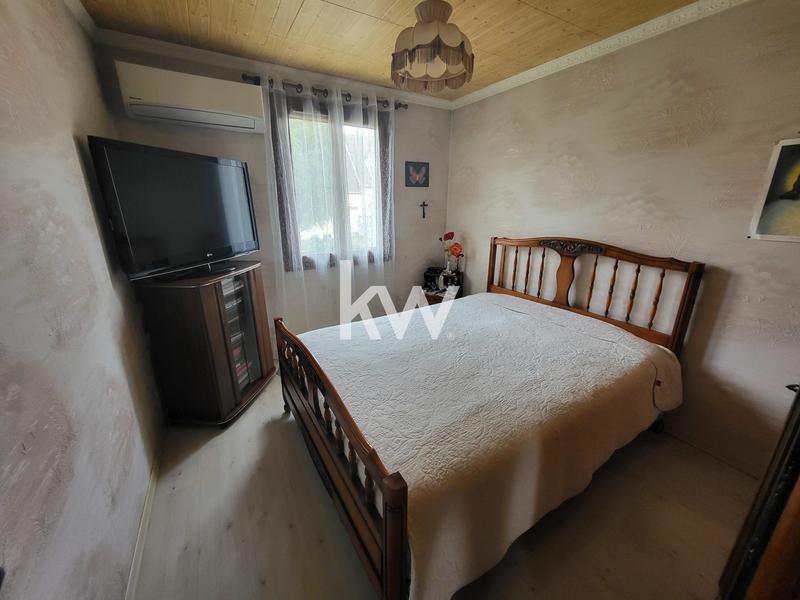 Maison - 99 m² - 5 pièces