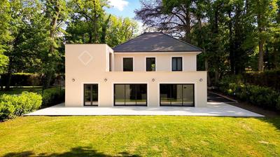 Maison - 180 m² - 5 pièces