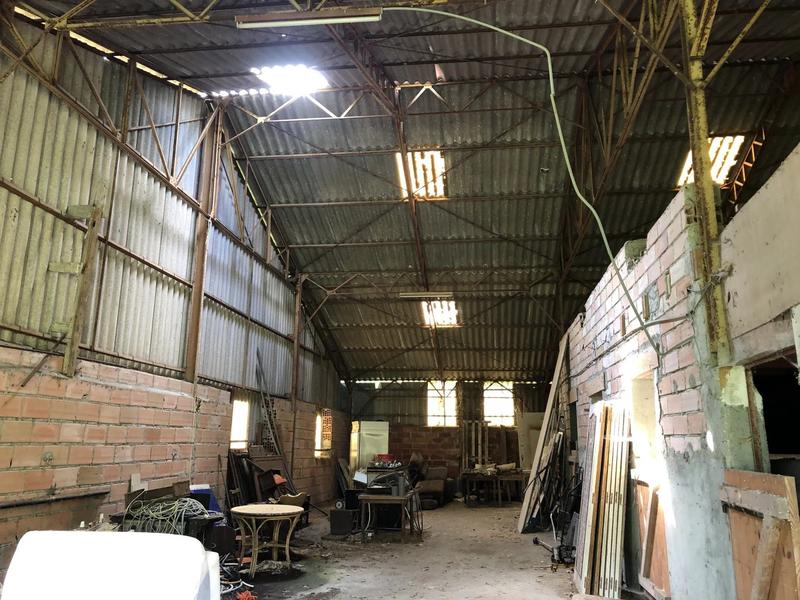 Entrepôt - 500 m² - 1 pièce