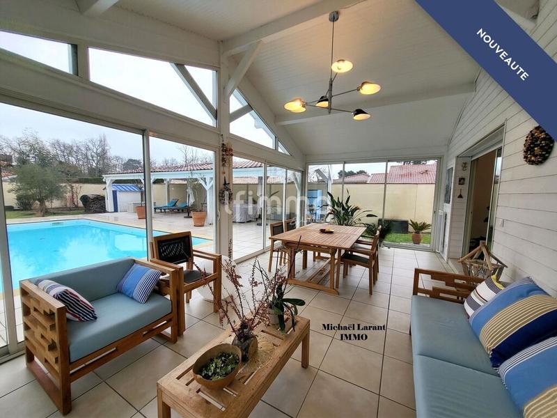 Maison - 175 m² - 6 pièces