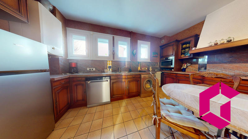 Appartement - 90 m² - 4 pièces