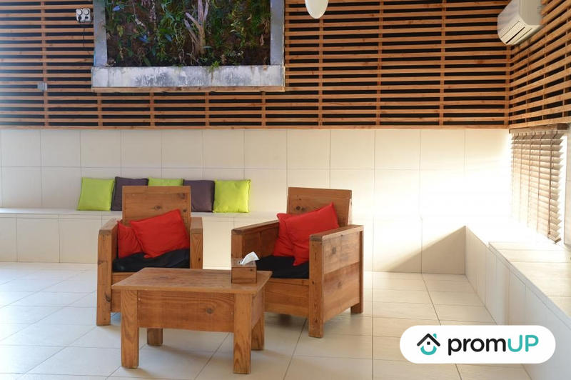 Maison traditionnelle - 148 m² - 4 pièces