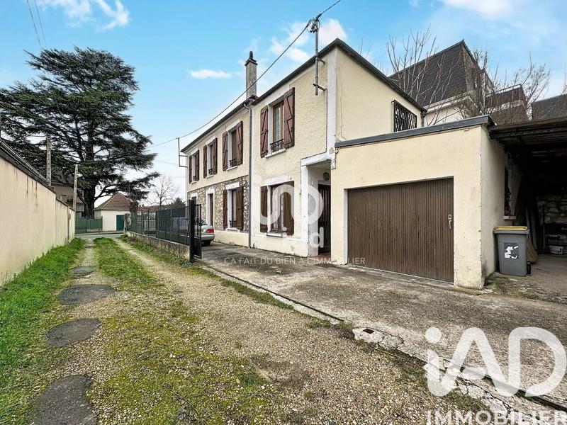 Maison - 112 m² - 8 pièces