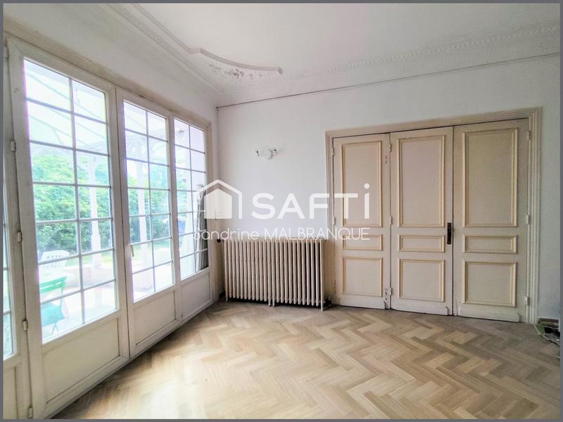 Maison - 247 m² - 6 pièces