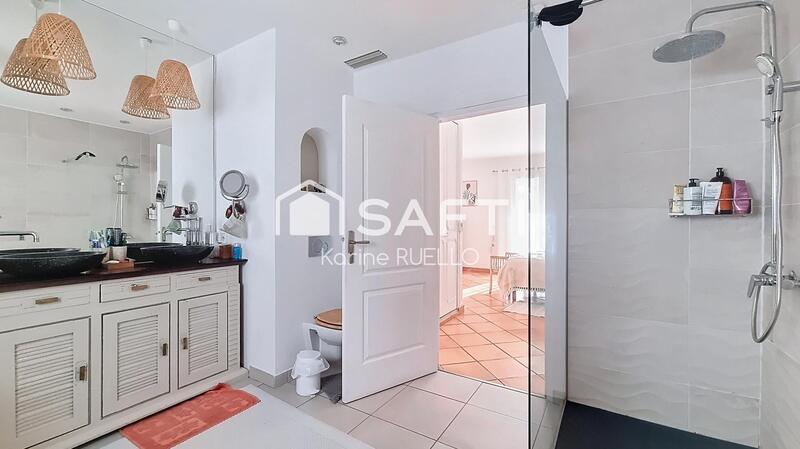 Villa - 237 m² - 7 pièces