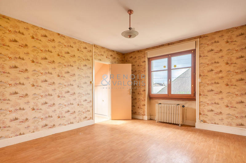 Maison - 300 m² - 7 pièces