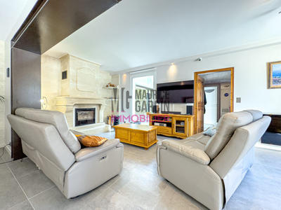 Maison - 212 m² - 6 pièces