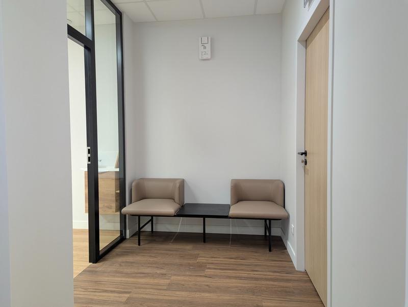 Bureau - 200 m² - 10 pièces