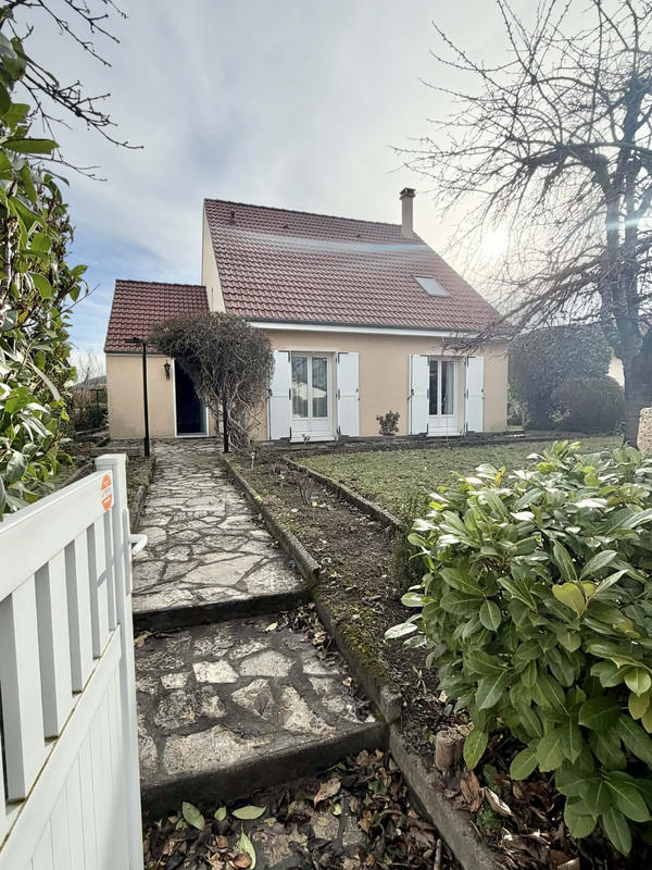 Maison - 104 m² - 5 pièces