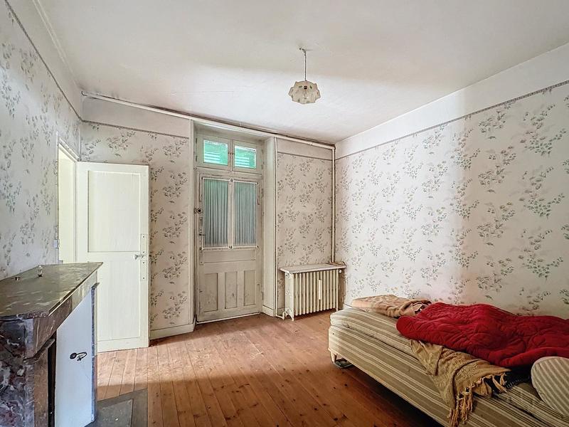 Maison - 232 m² - 10 pièces