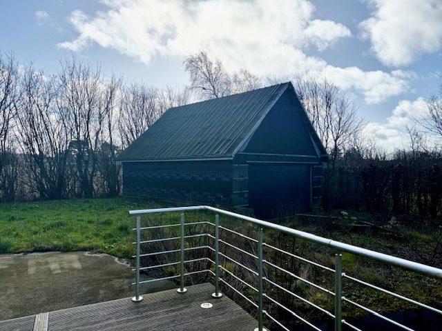 Maison - 316 m² - 13 pièces