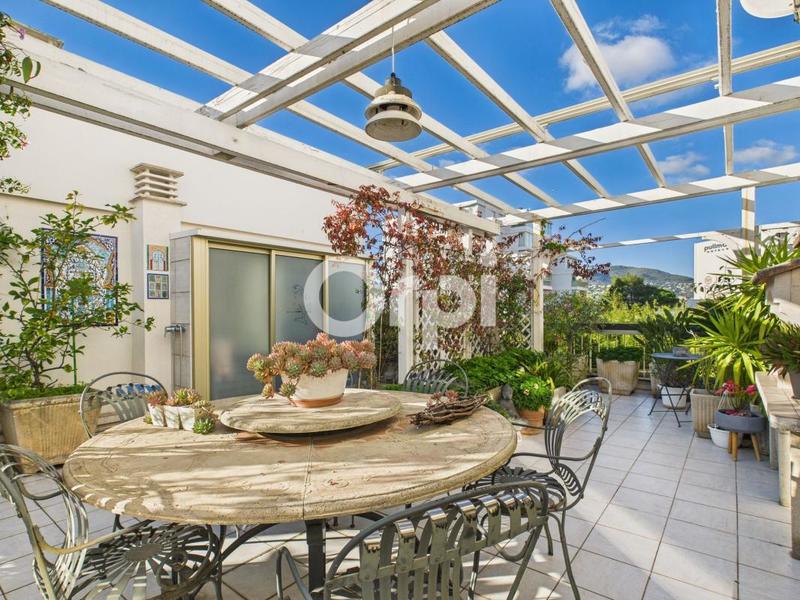 Appartement - 96 m² - 4 pièces