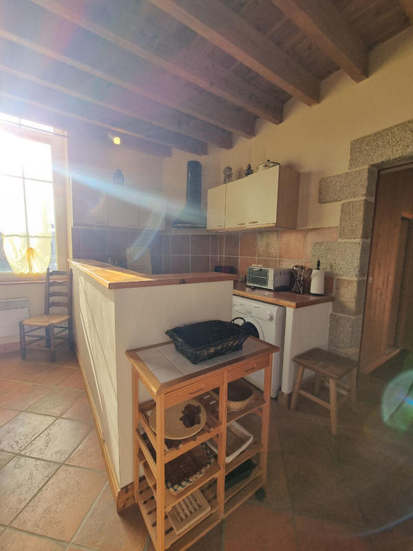 Maison - 180 m² - 9 pièces