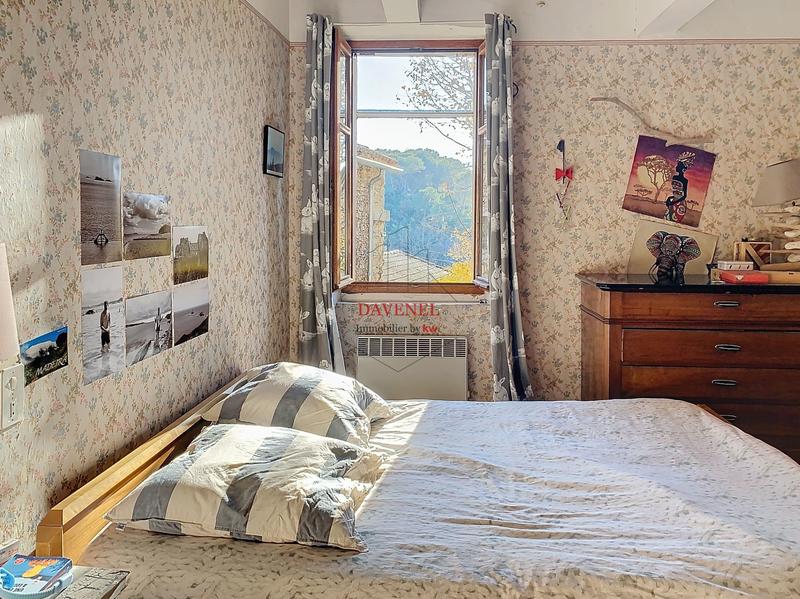 Maison - 220 m² - 8 pièces